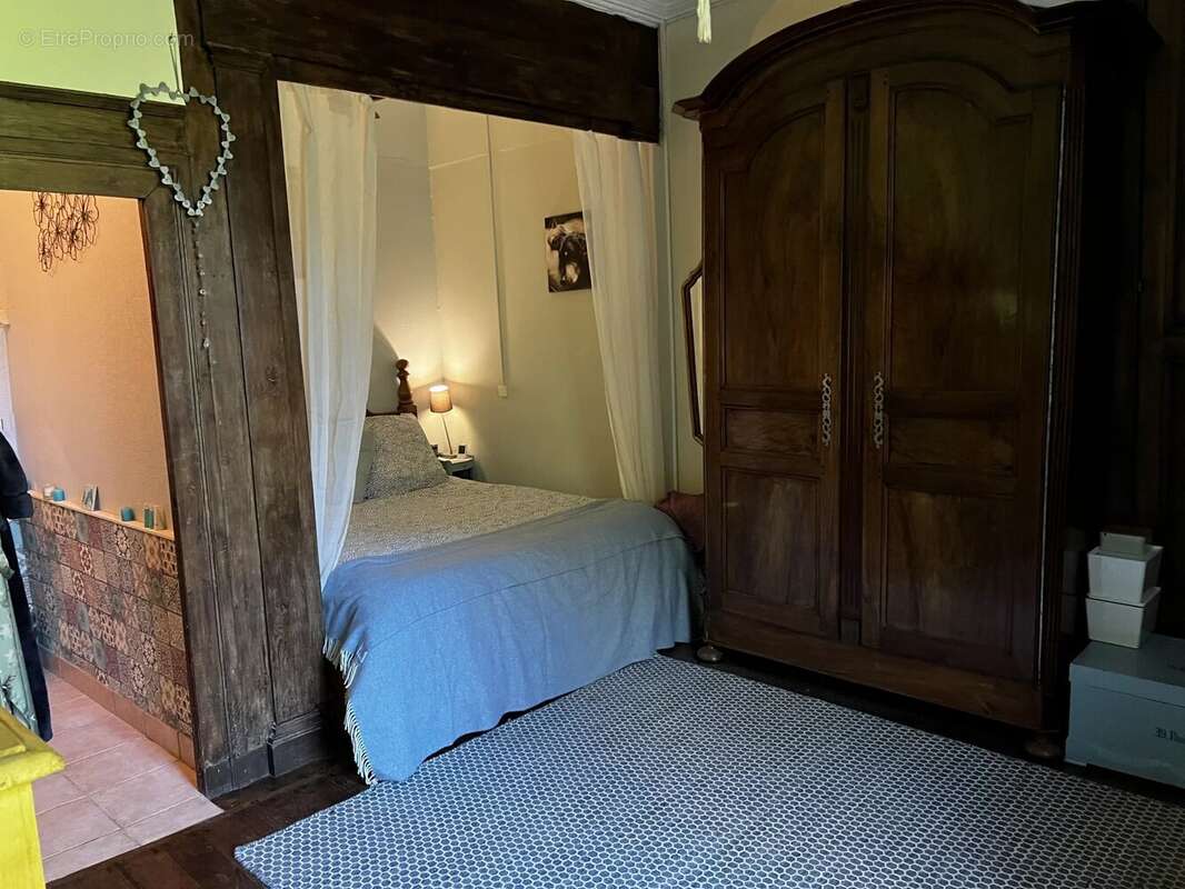Ferme et domaine équestre avec 4 maisons et plus de 24 ha de terres et de pâturages - photo 4