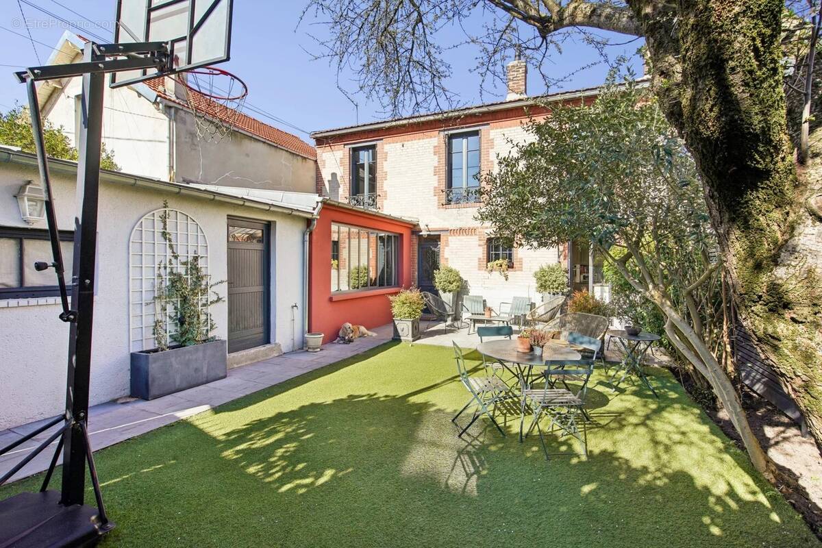 Maison à COLOMBES