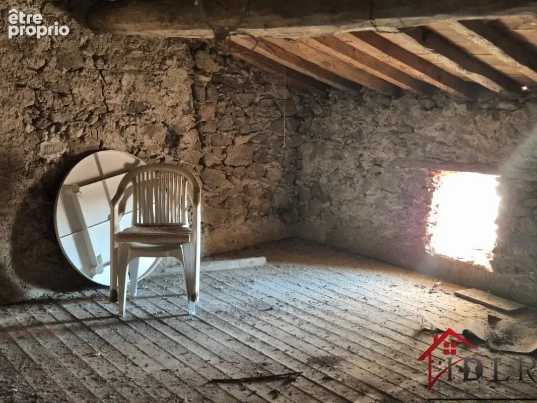 Maison de village avec garage et potentiel - photo 30