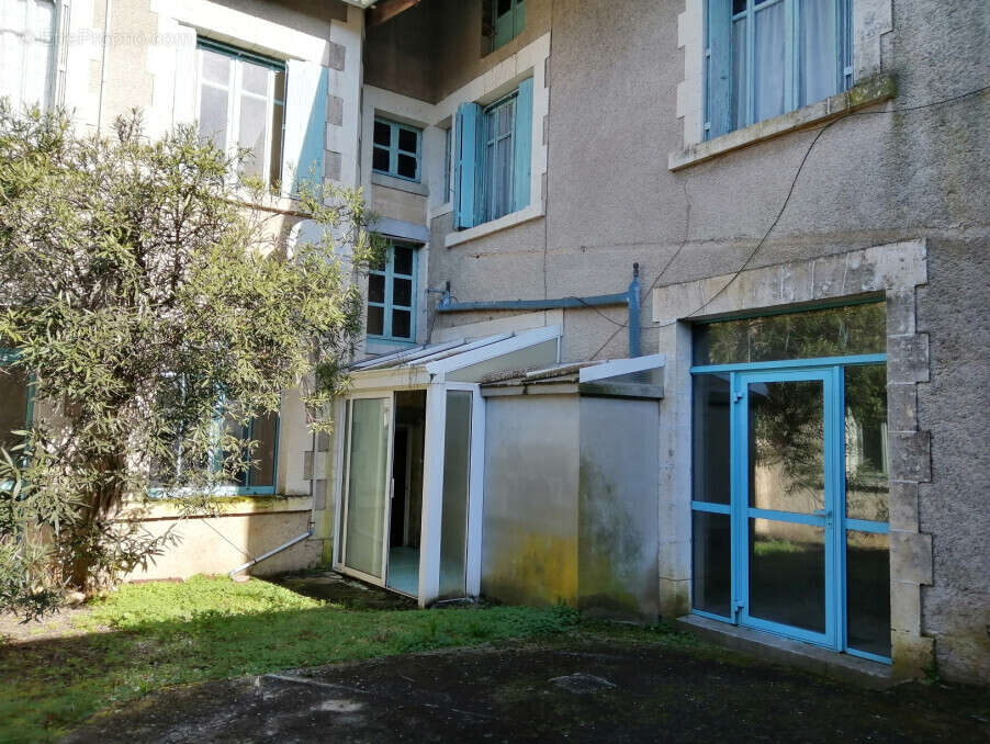 Appartement à ROUFFIGNAC-SAINT-CERNIN-DE-REILHAC