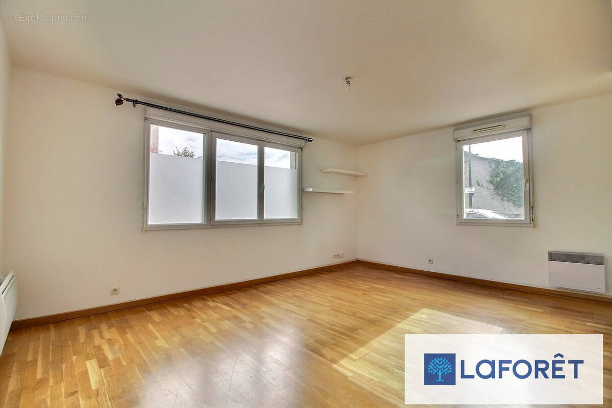 Appartement à CORBEIL-ESSONNES