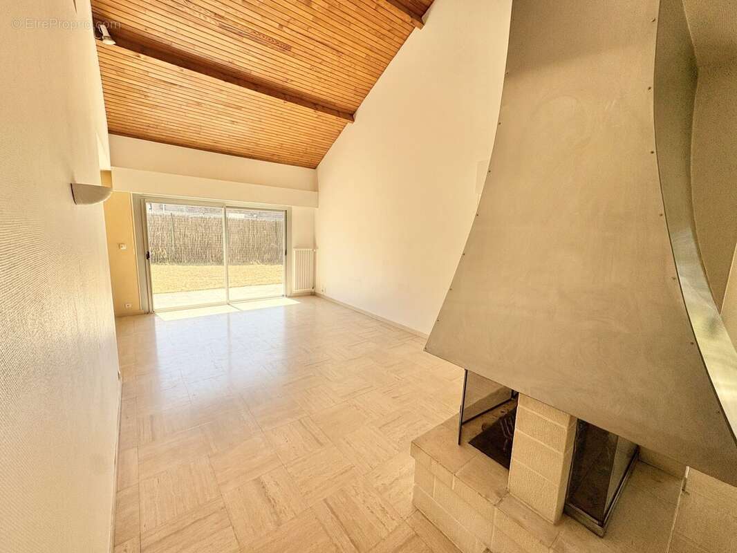 Maison 141 m² à Saint-Cyr-En-Val  - photo 5