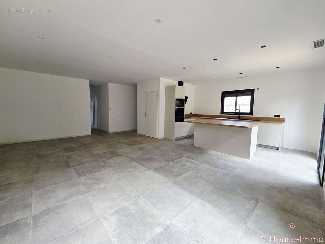 Maison à SAINT-CHINIAN