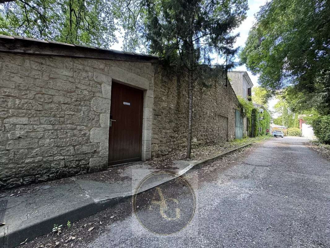 Commerce à CASTELNAUDARY