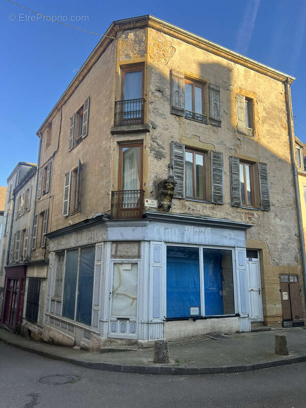 Maison à CHAROLLES