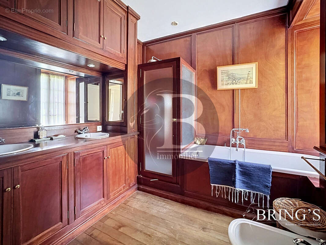 410 m² à Moisdon-La-Riviere  - photo 7