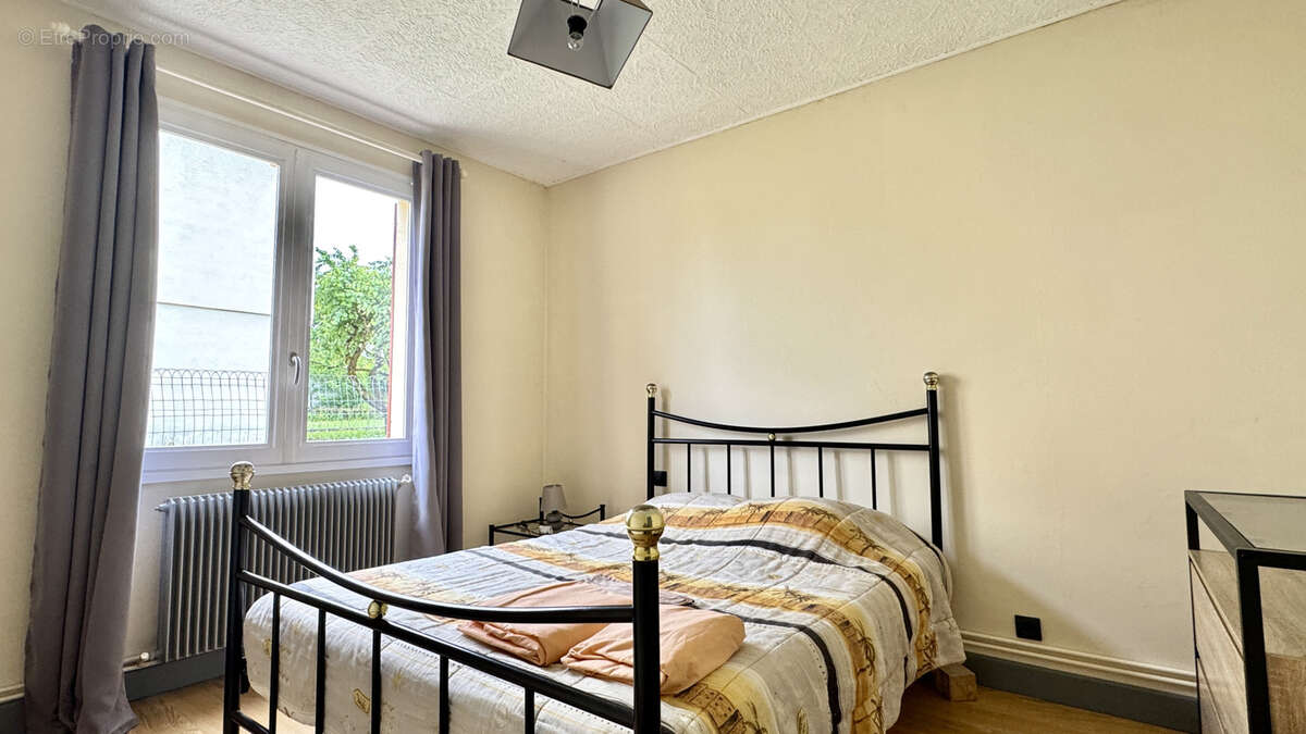 Maison à SAINT-PARDOUX-ISAAC