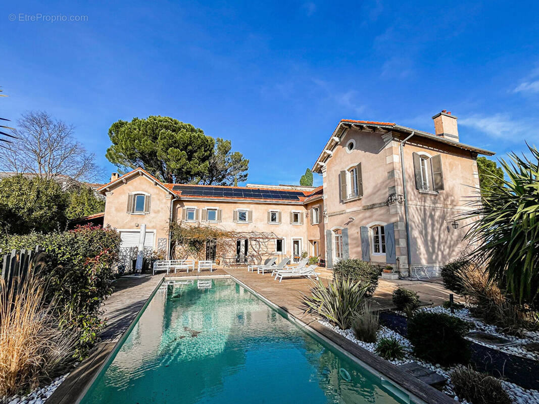 Maison à VILLENEUVE-LES-AVIGNON