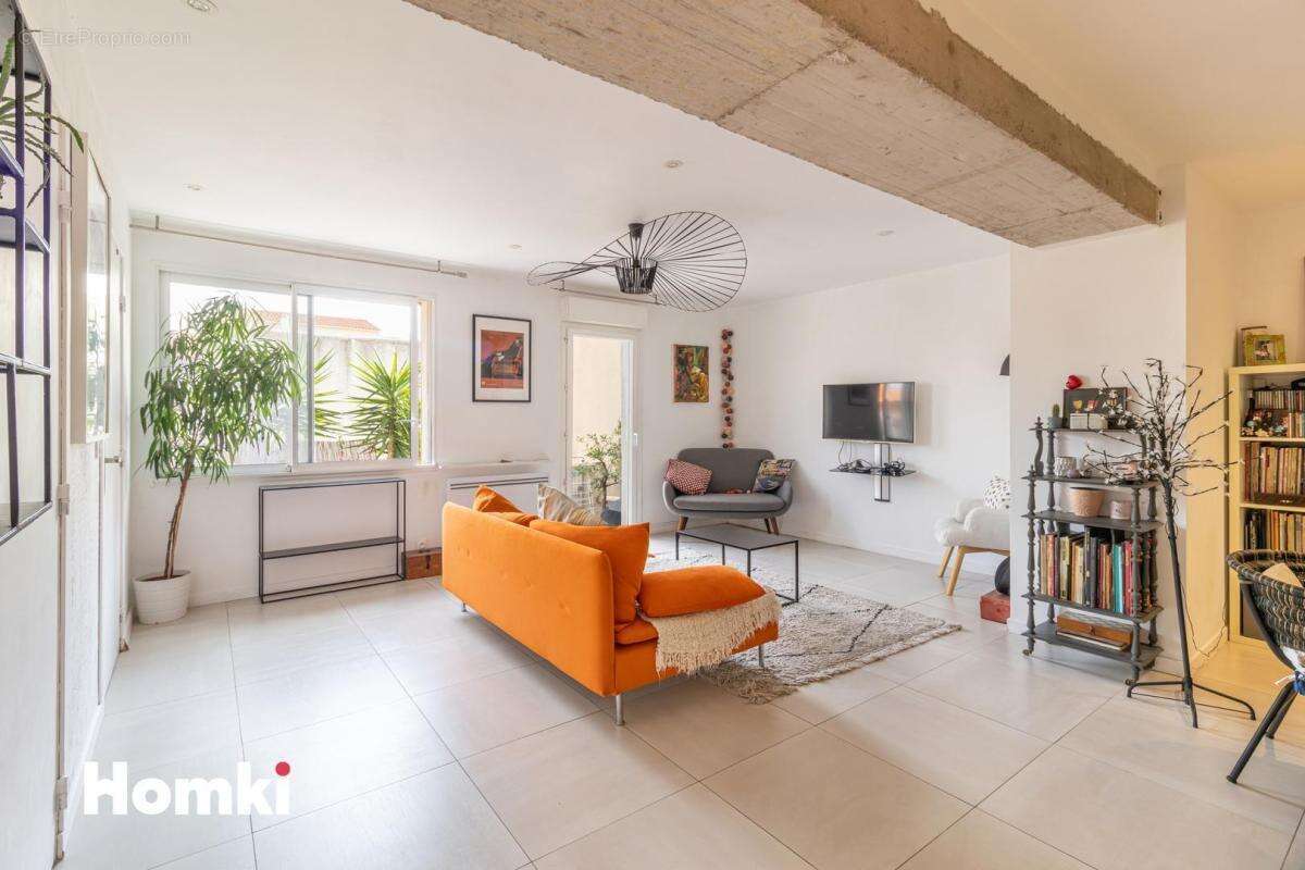 Appartement à MARSEILLE-7E