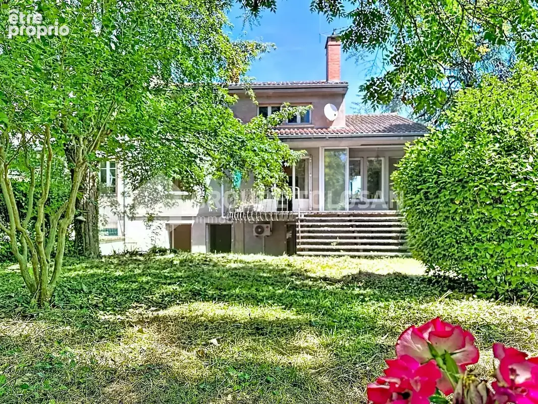 Maison 11 pièces 236 m² à vendre à Graulhet (81300) - photo 2