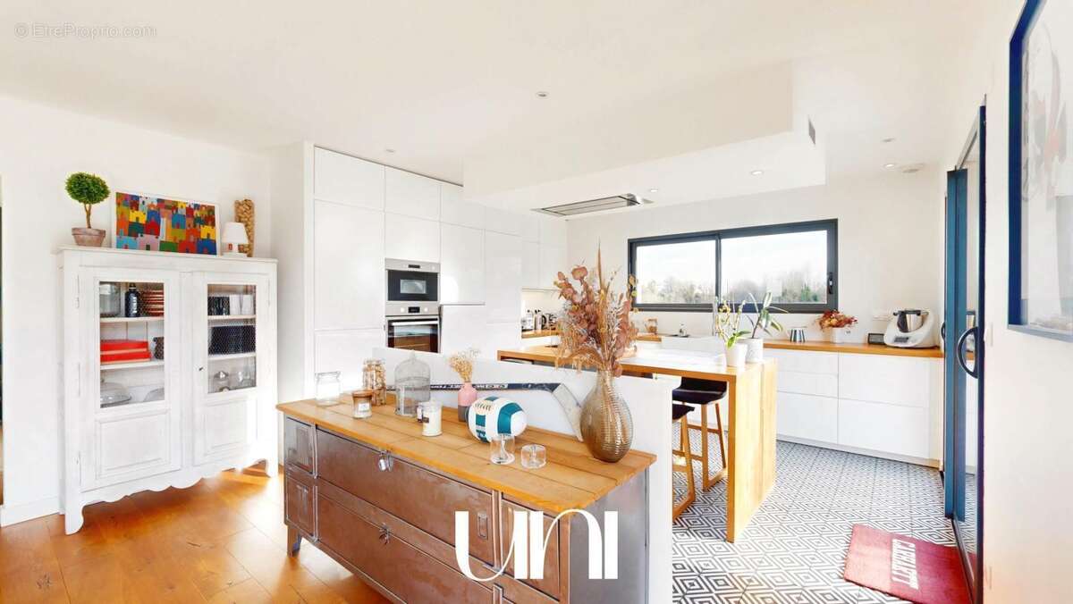 Maison à BRETTEVILLE-L'ORGUEILLEUSE