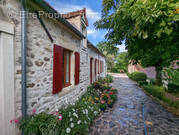 Maison à VICQ-EXEMPLET