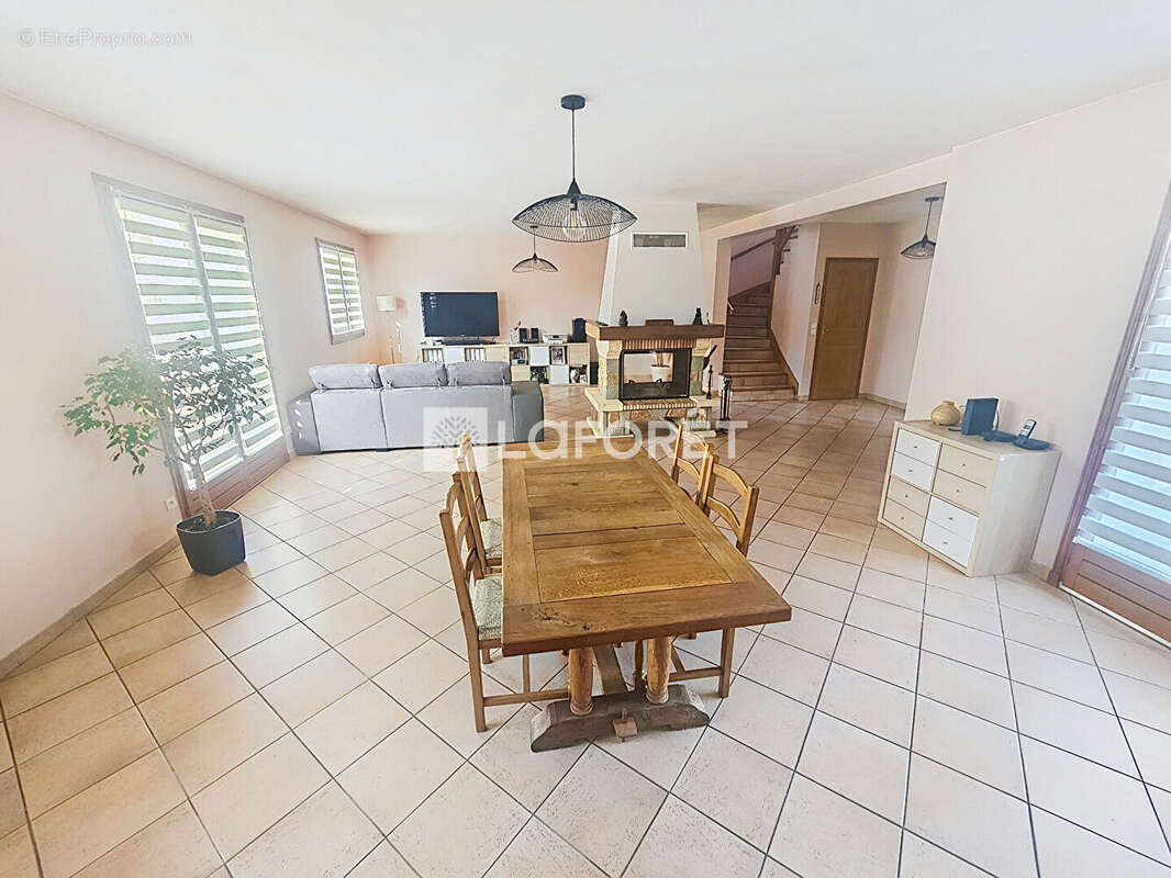 Maison à ORMESSON-SUR-MARNE