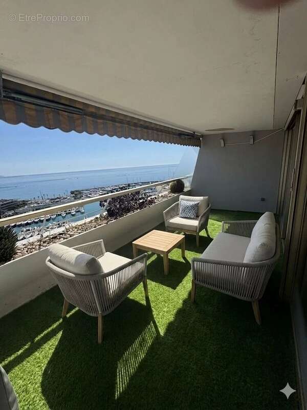 Appartement à VILLENEUVE-LOUBET