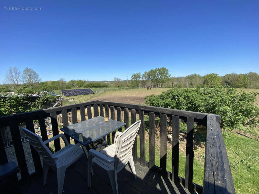 terrasse gite 2 - Maison à SAINT-PRIVAT-DES-PRES