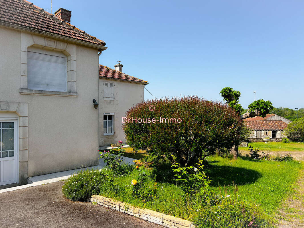 Maison à LA BRETONNIERE-LA-CLAYE