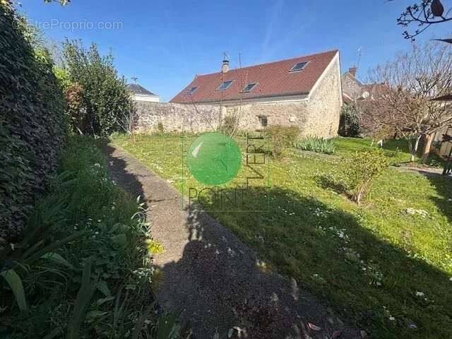Maison à BALLANCOURT-SUR-ESSONNE
