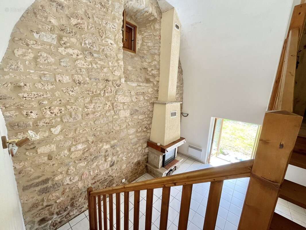 Maison 64 m² à Hures-La-Parade  - photo 6