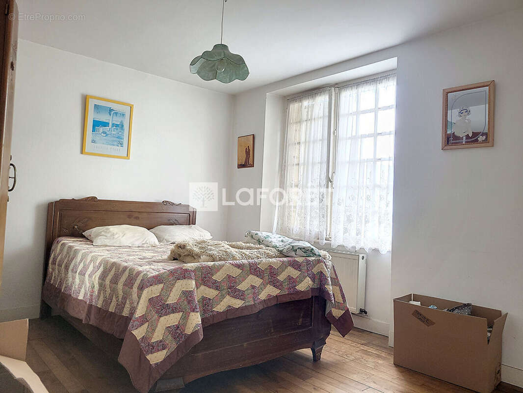 Maison à LE ROC-SAINT-ANDRE