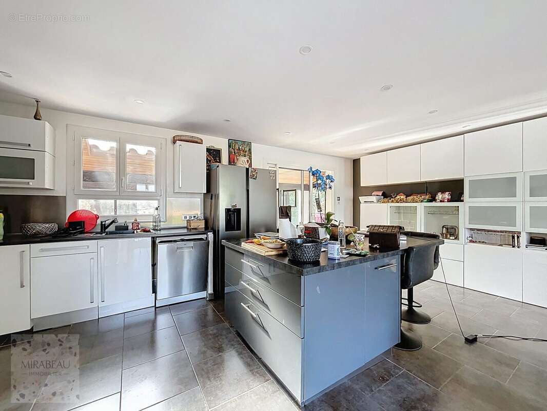 Maison à BEAUMONT-DE-PERTUIS