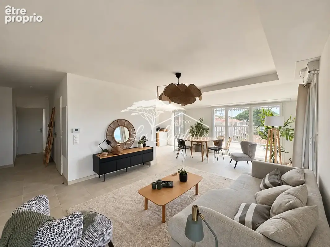 Photo Appartement à La Londe-Les-Maures au prix de 508 600€