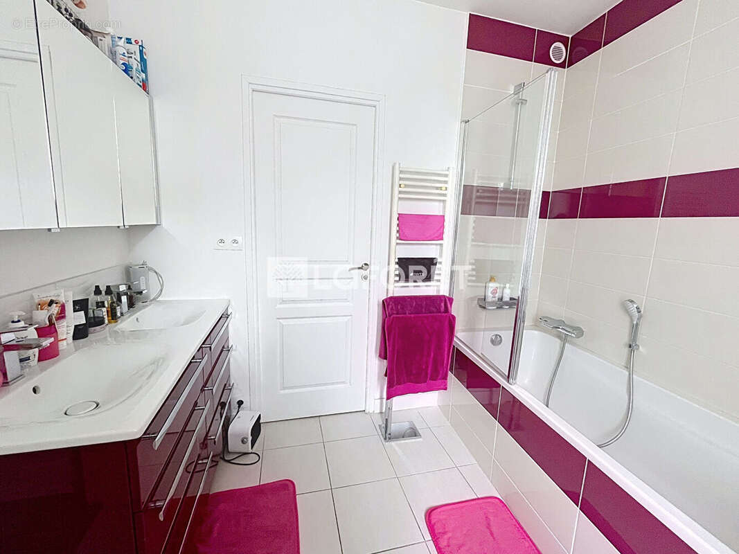 Maison à MORAINVILLIERS