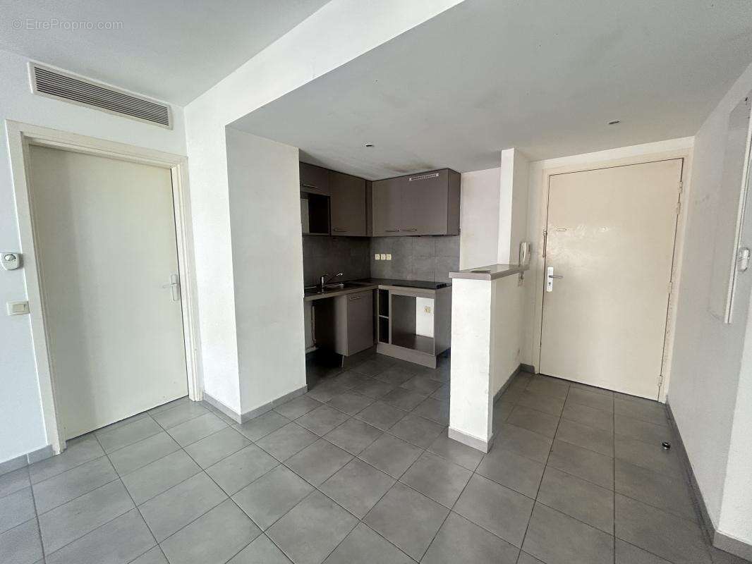 Appartement à MARSEILLE-2E