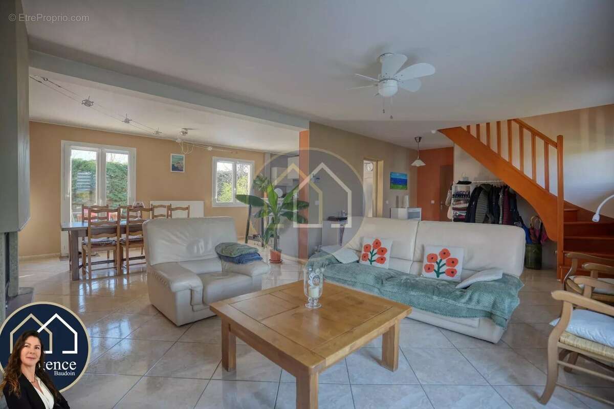 Maison à SAINTE-GEMME-MORONVAL