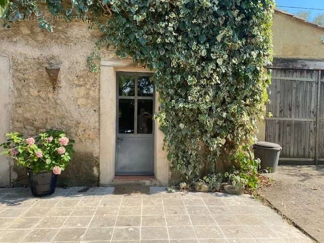 Maison à ENTRECASTEAUX