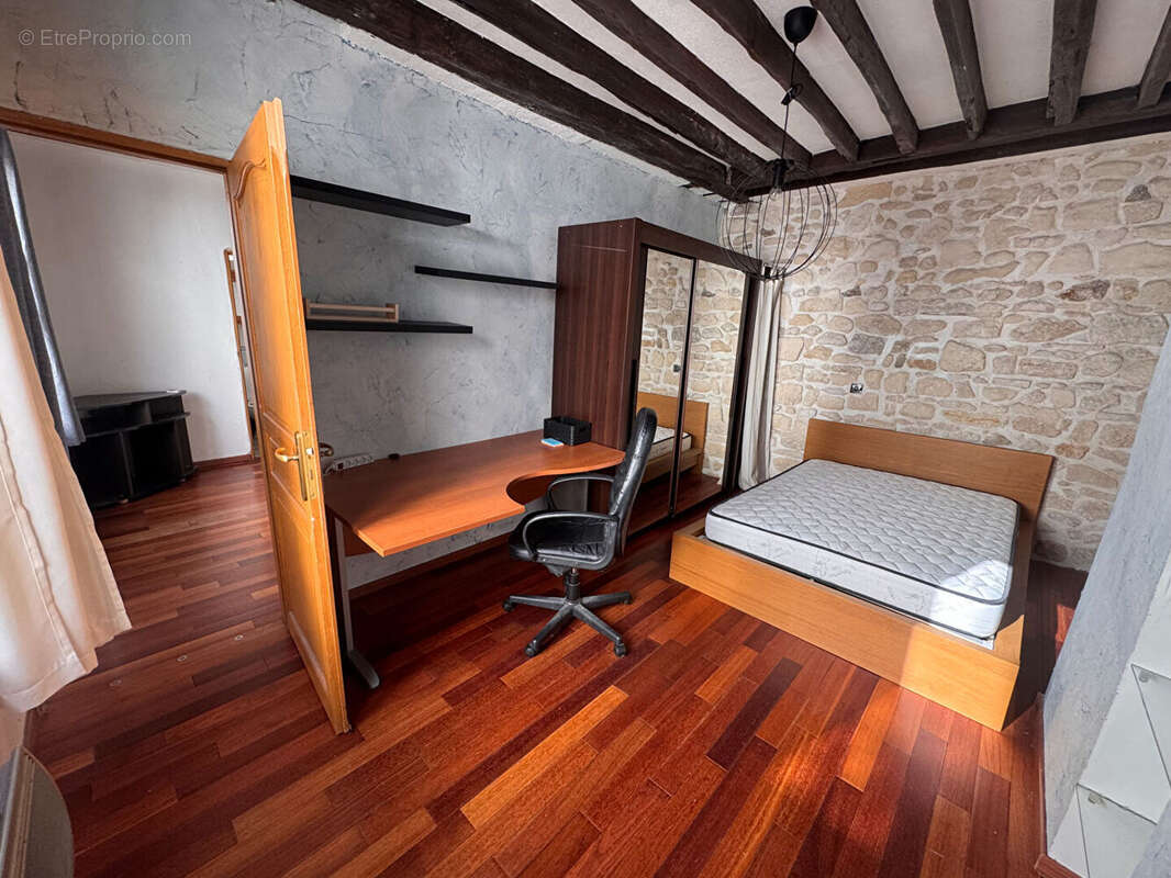 Appartement à PARIS-19E