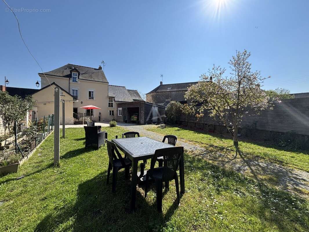 Maison 5 chbres jardin garage dependances - photo 2