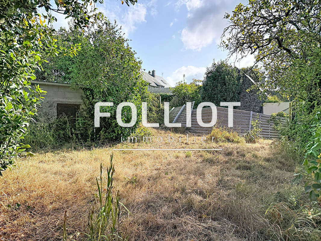 Agon-Coutainville, à deux kilomètres de la plage, maison en pierres de 160 m² - photo 3