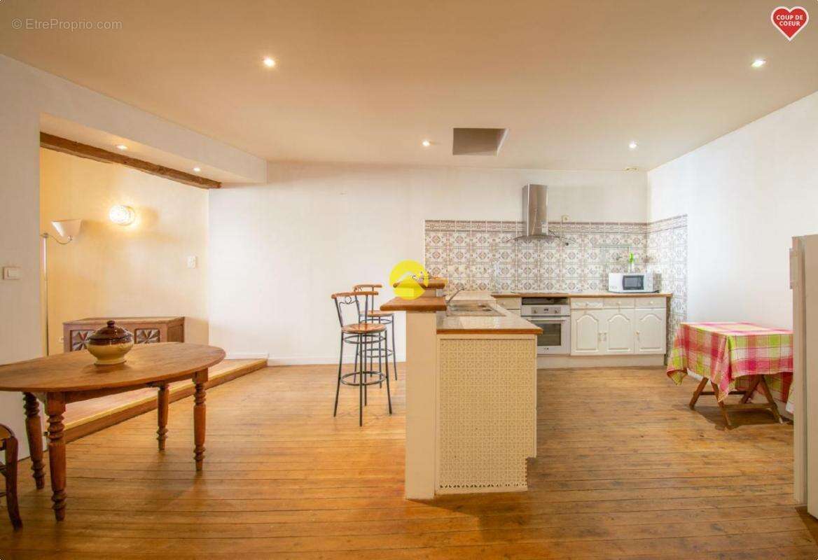 Maison à LE BUISSON-DE-CADOUIN