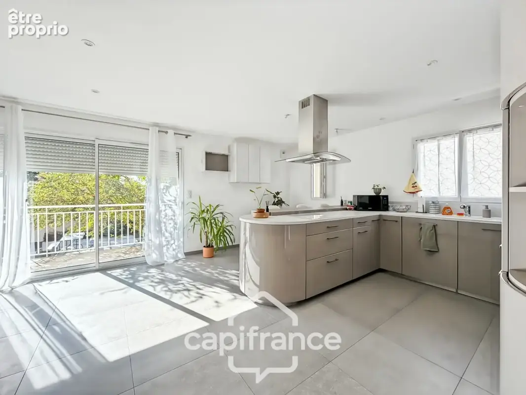 Maison à vendre avec garage, jardin, terrasse, place de parking, 3 chambres à SALAISE SUR SANNE (38) - photo 3