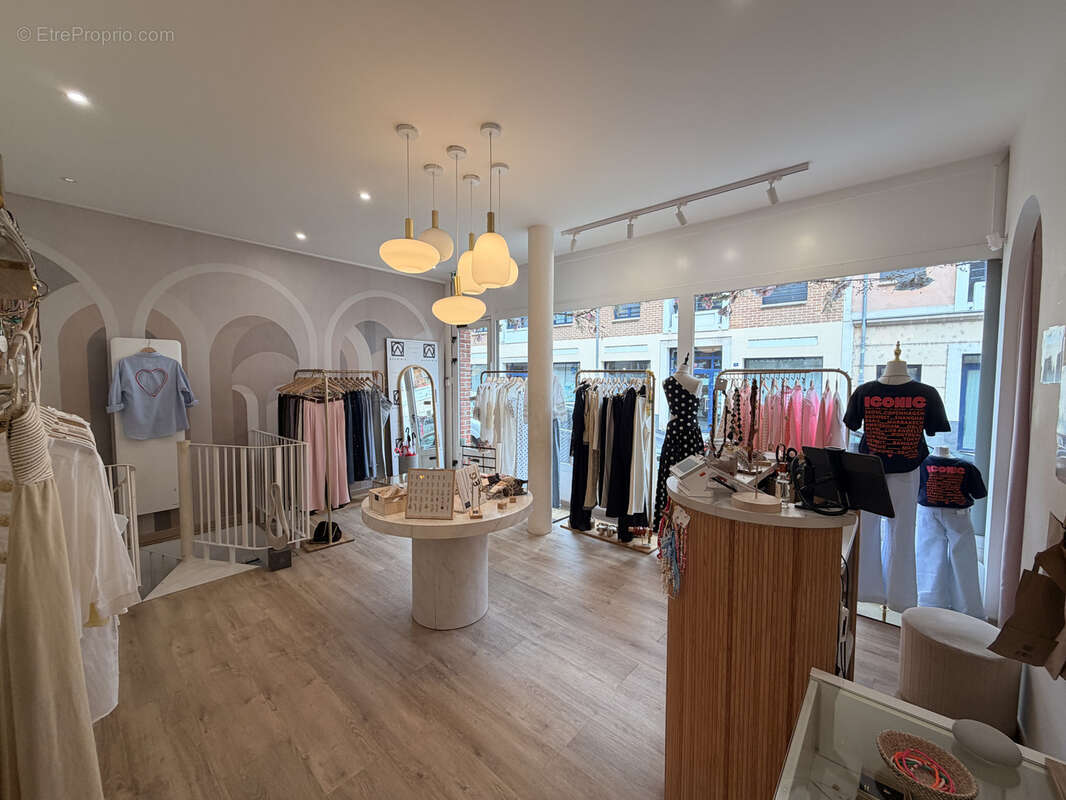 A vendre - Local commercial -  centre ville - photo 2