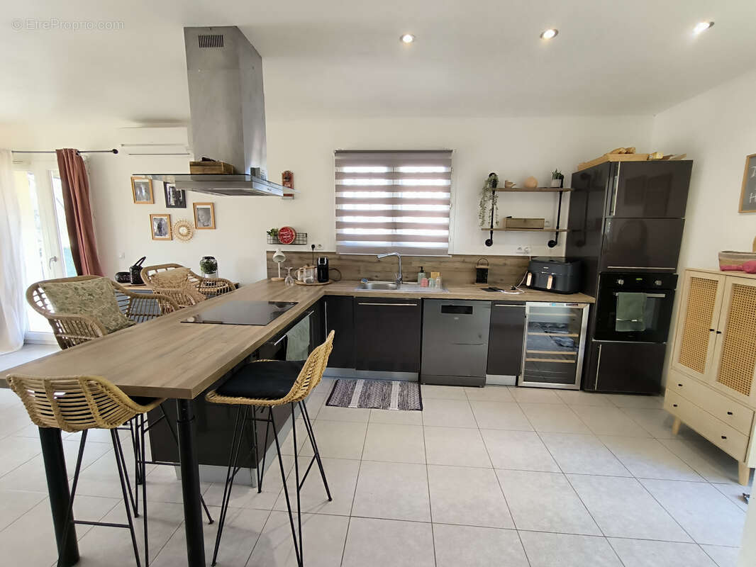 Maison à RIBAUTE-LES-TAVERNES