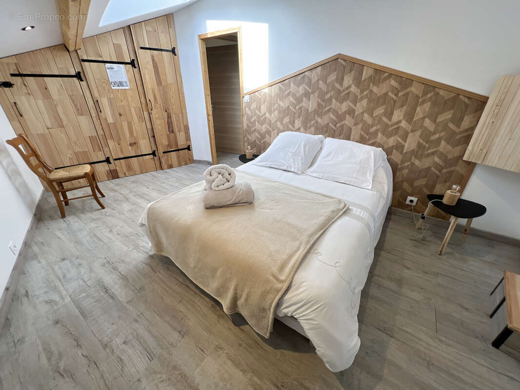 Maison à SAINT-JULIEN-MOLIN-MOLETTE