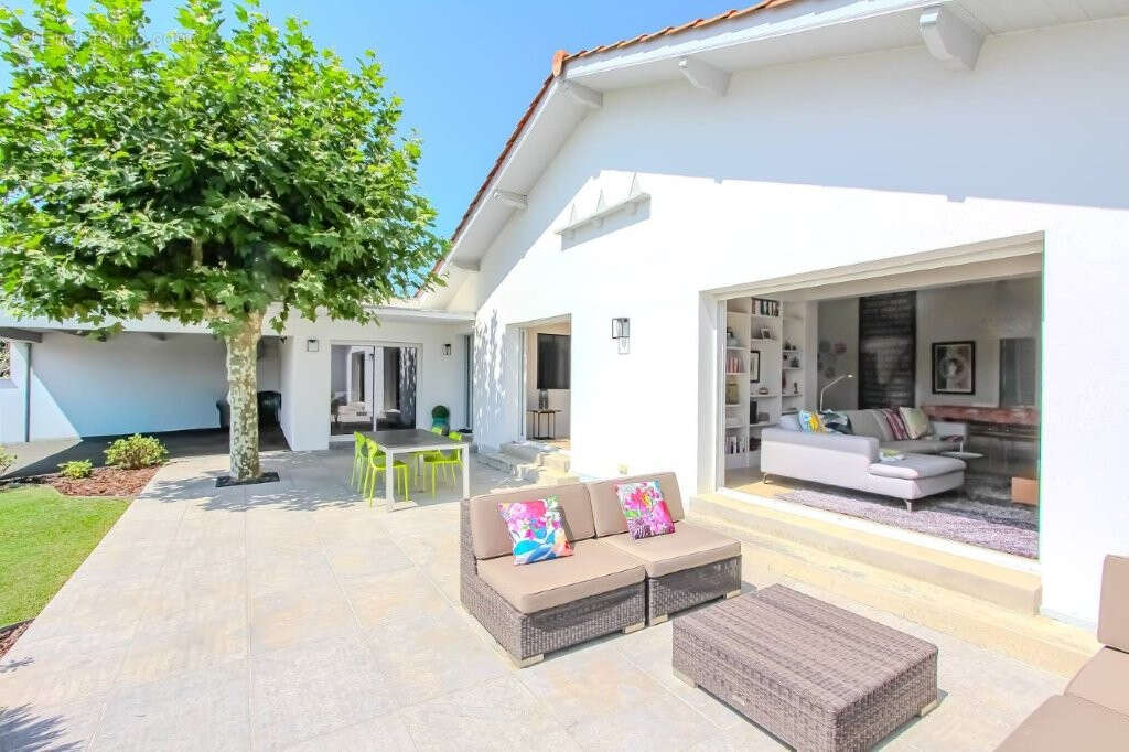 Exclusivite - bidart - ilbarritz  - maison familiale d'exception proche plage et commerces a pied - photo 12