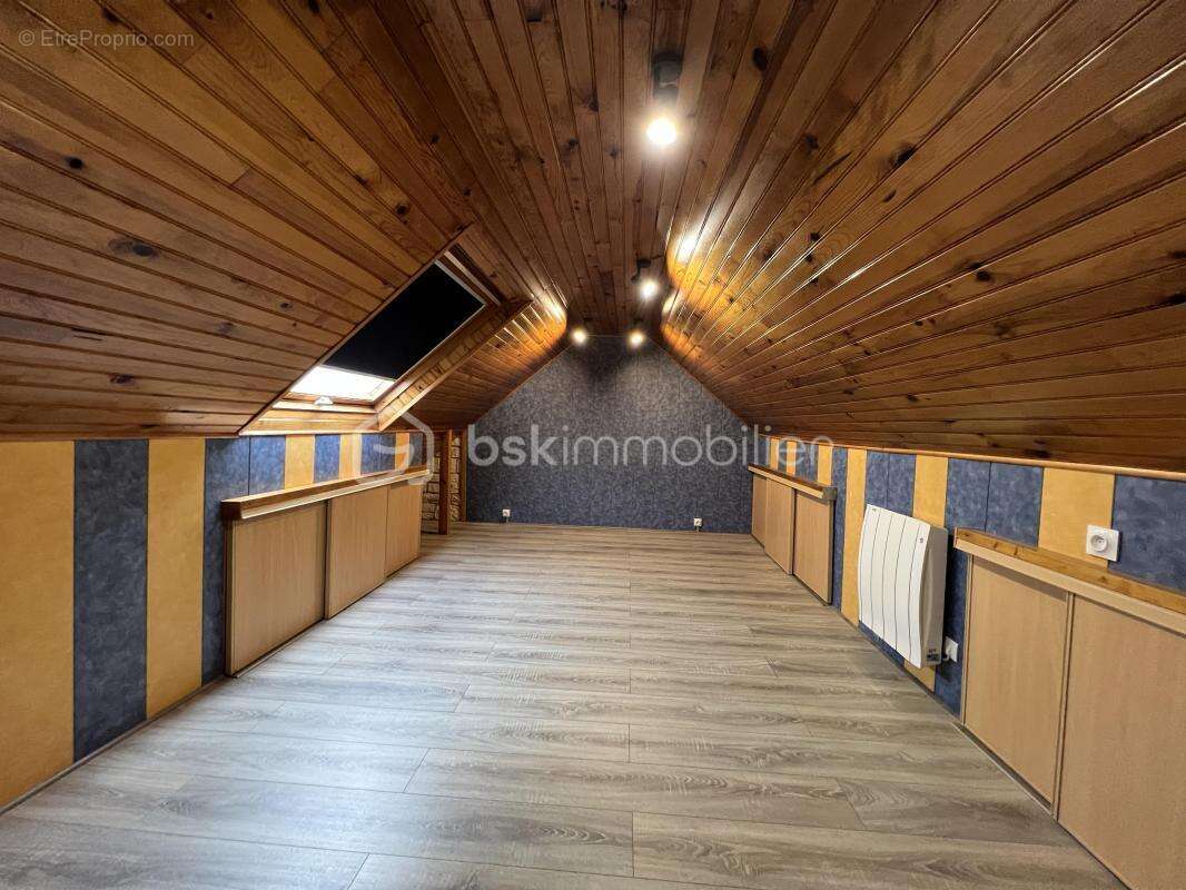 Maison à VOISINS-LE-BRETONNEUX