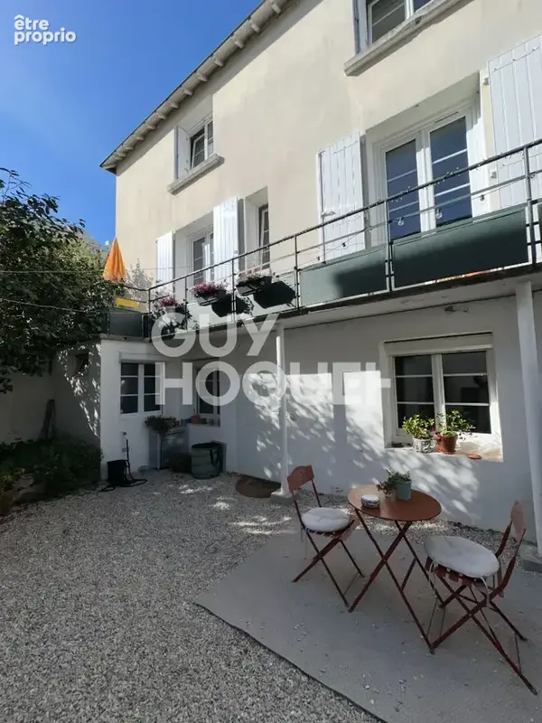 Nouveau prix - maison de ville atypique au calme -3 chambres - cour -balcon - photo 14