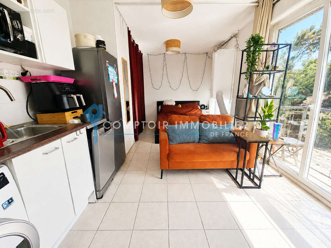 Dépt Hérault (34), à vendre Castelnau le lez  Appartement ff2 de 28m2 - Terrasse - garage. - photo 2