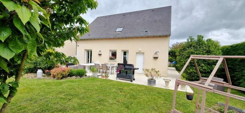 Maison à NOYERS-BOCAGE