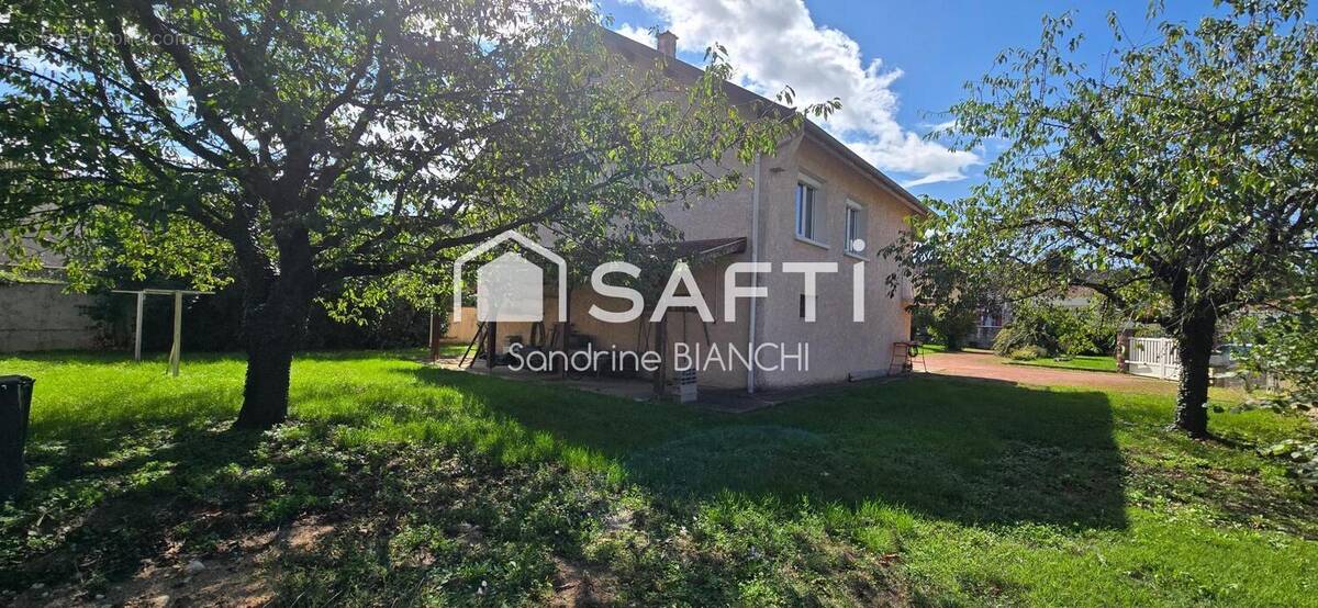 Photo 1 - Maison à SAINT-BONNET-DE-MURE