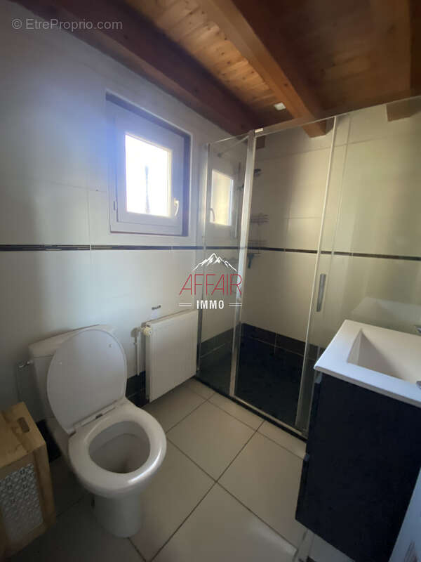 Maison t4 avec un appartement t2 proches commodités - 74240 gaillard - photo 16
