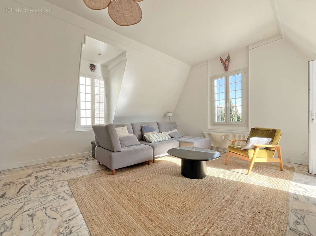 Appartement à ASNIERES-SUR-SEINE