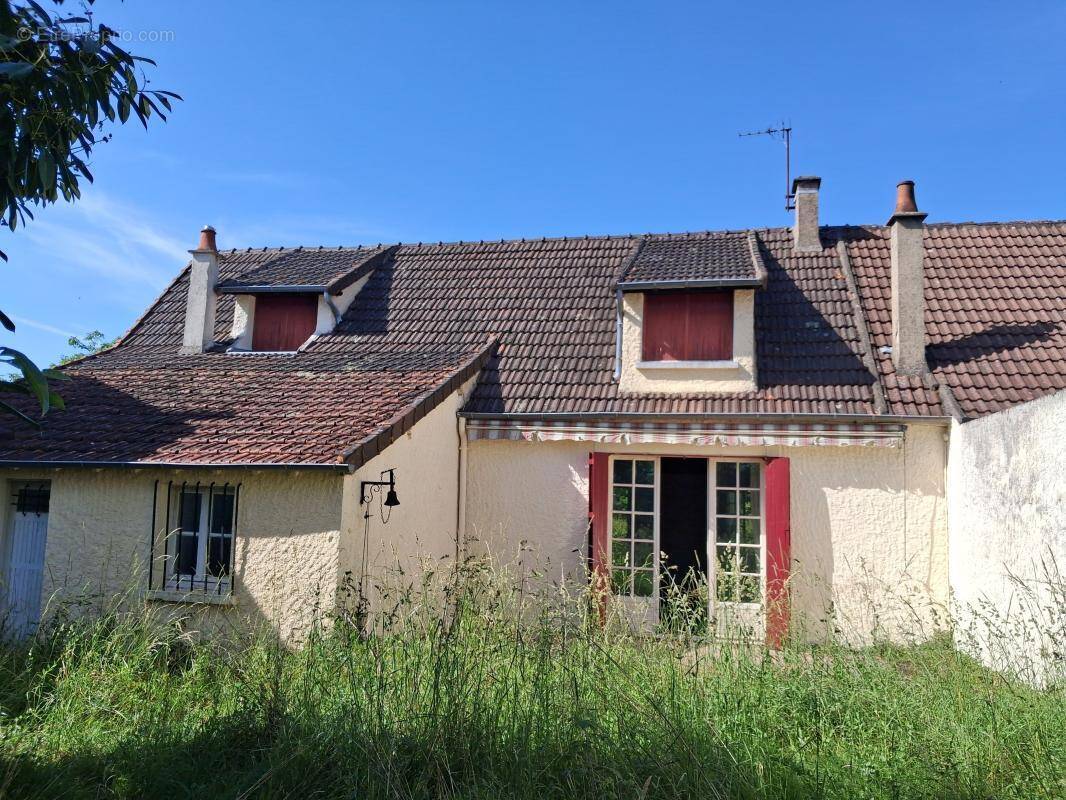 Maison à CHAMPVOUX