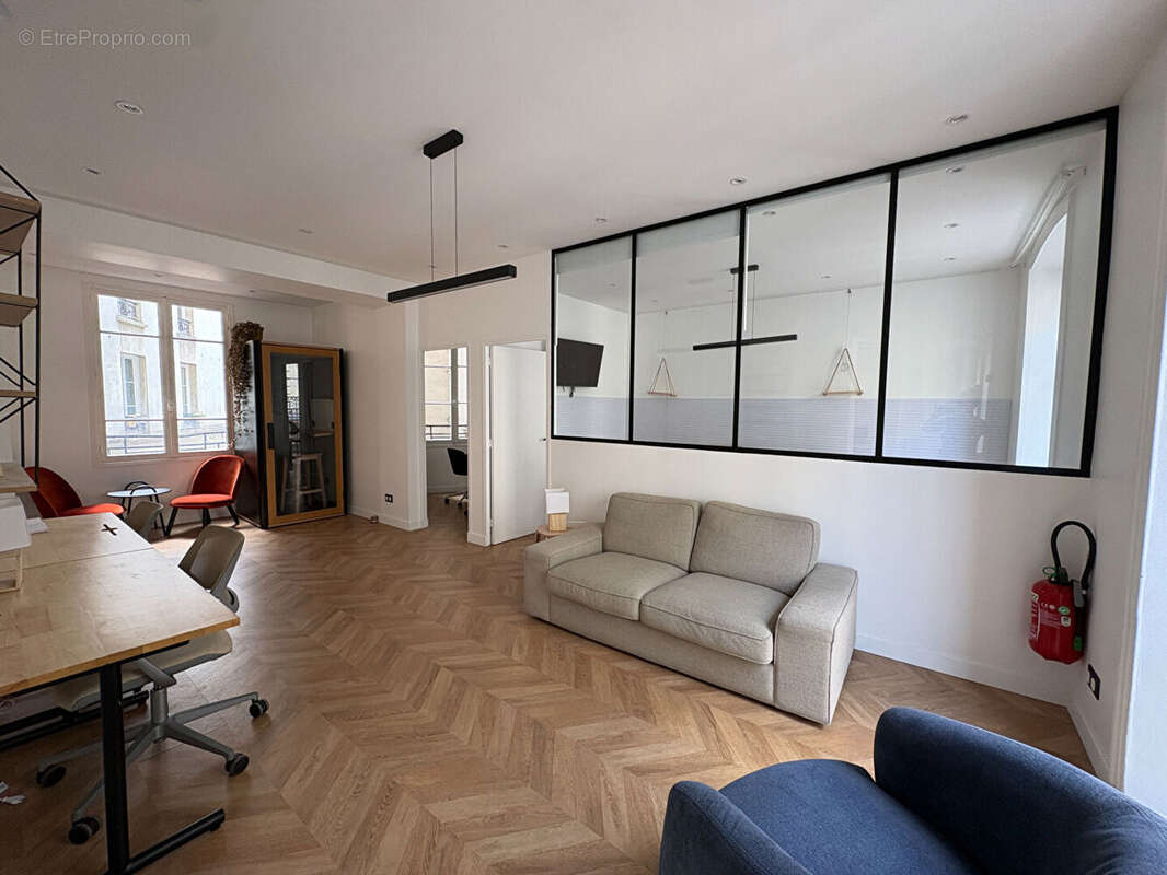 Local commercial Paris 5 pièces 120 m2 - photo 3