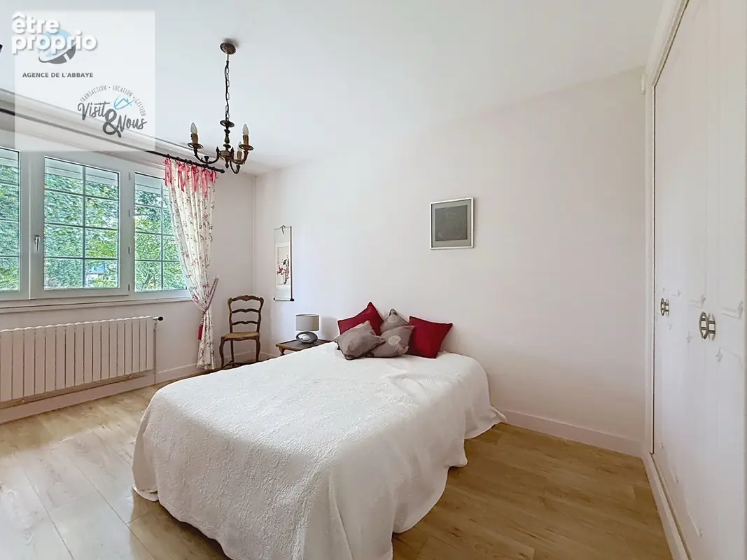 PROCHE MONTIVILLIERS Maison familiale de 200 m² - photo 10