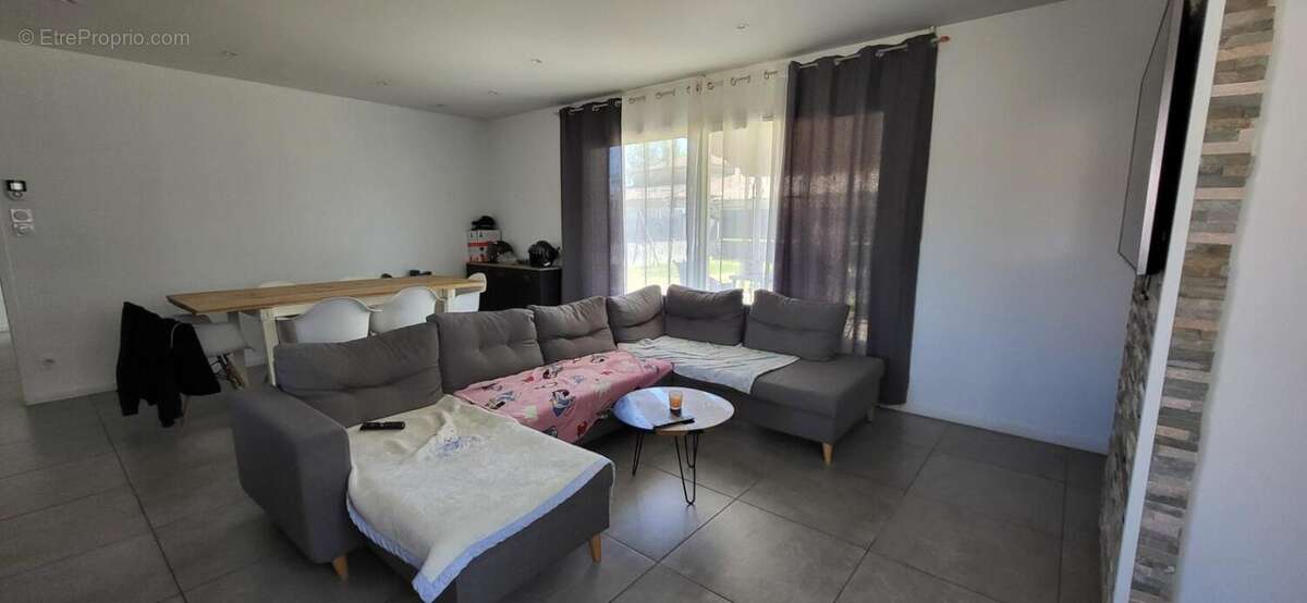 Maison à vendre 4 pièces Proche de SAINT ANDRE DE CUBZAC (33) - photo 5