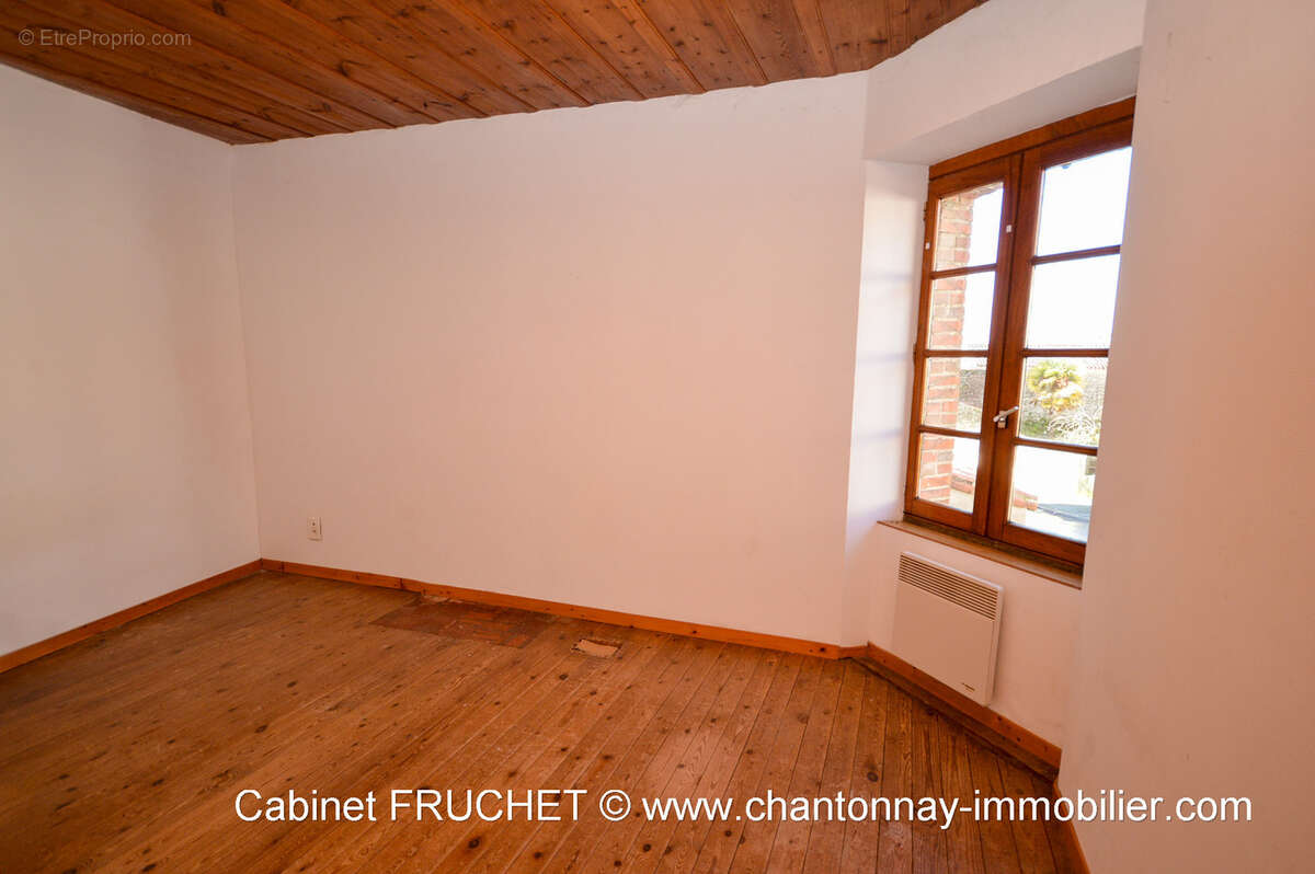 Maison à SIGOURNAIS